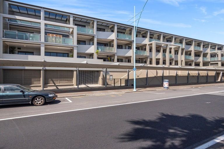 Photo of property in Paramount Apartments, 25/281 Maunganui Road, Mount Maunganui, 3116