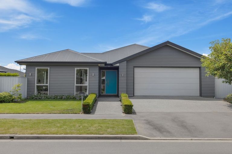 Photo of property in 118 Metehau Street, Marshland, Christchurch, 8083