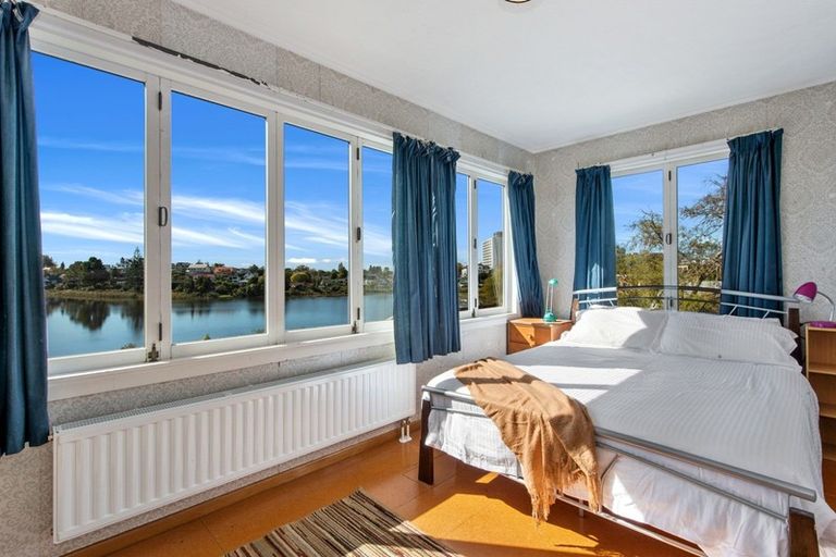 Photo of property in 82 Lake Crescent, Hamilton Lake, Hamilton, 3204