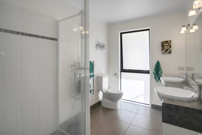 Photo of property in 108 Waitotara Drive, Waipapa, 0230