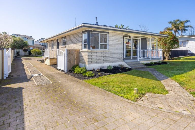 Photo of property in 14 Storey Avenue, Forest Lake, Hamilton, 3200