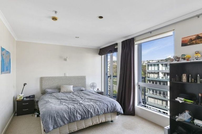 Photo of property in Terrace Heights Apartments, 12b/163 The Terrace, Wellington Central, Wellington, 6011