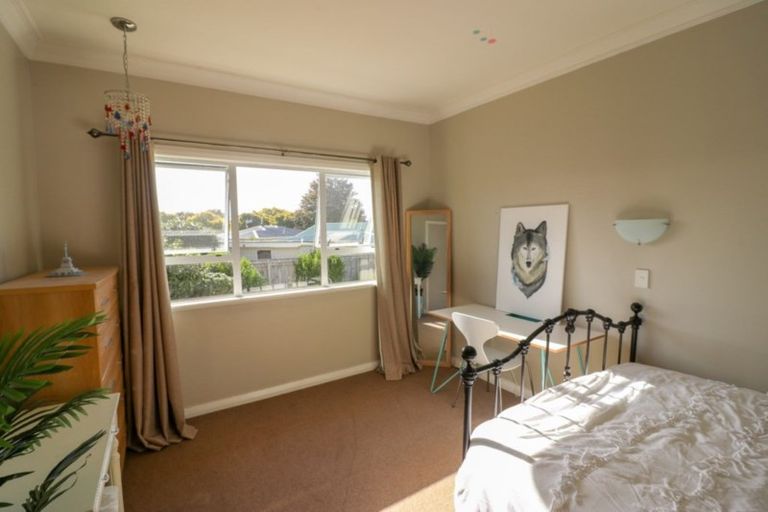 Photo of property in 32 Queen Street, Dannevirke, 4930