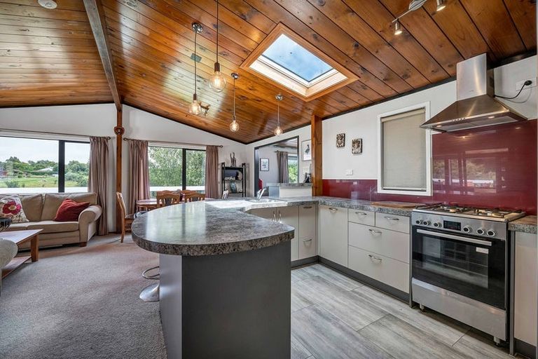 Photo of property in 13 Cargill Place, Frankleigh Park, New Plymouth, 4310