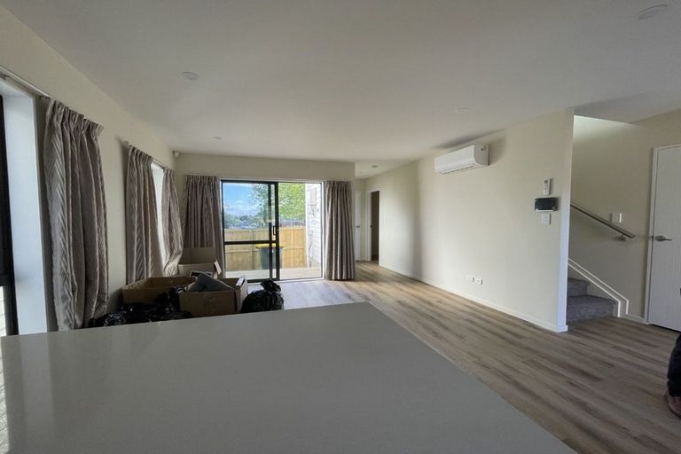 Photo of property in 367a Don Buck Road, Massey, Auckland, 0614