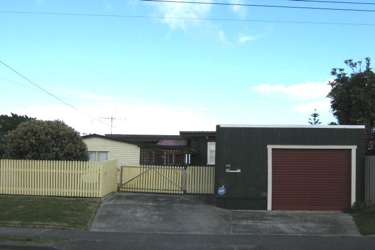 Photo of property in 133 Karaka Street, Castlecliff, Whanganui, 4501
