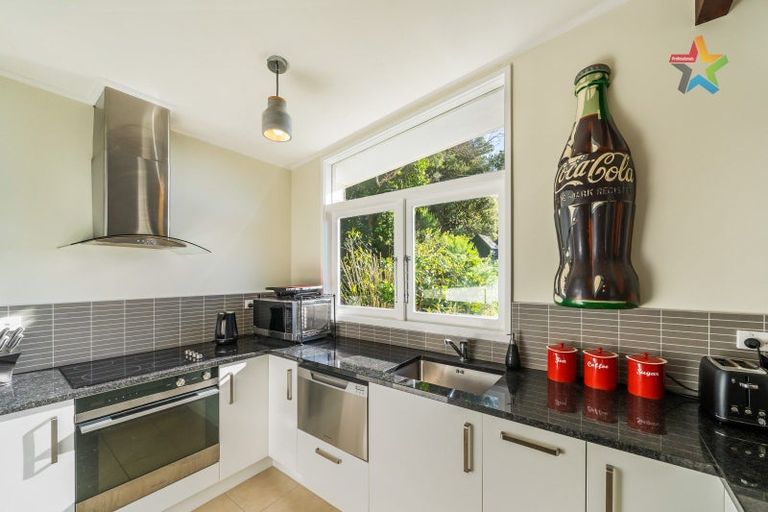 Photo of property in 42a Nikau Street, Eastbourne, Lower Hutt, 5013