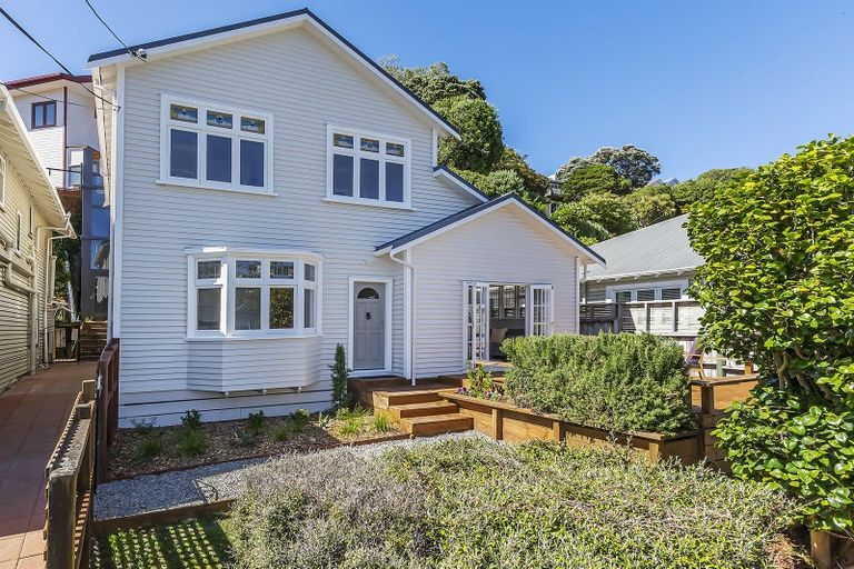 Photo of property in 9 Rimu Road, Kelburn, Wellington, 6012