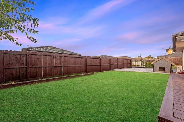Photo of property in 37 Wellfield Drive, Papakura, 2110