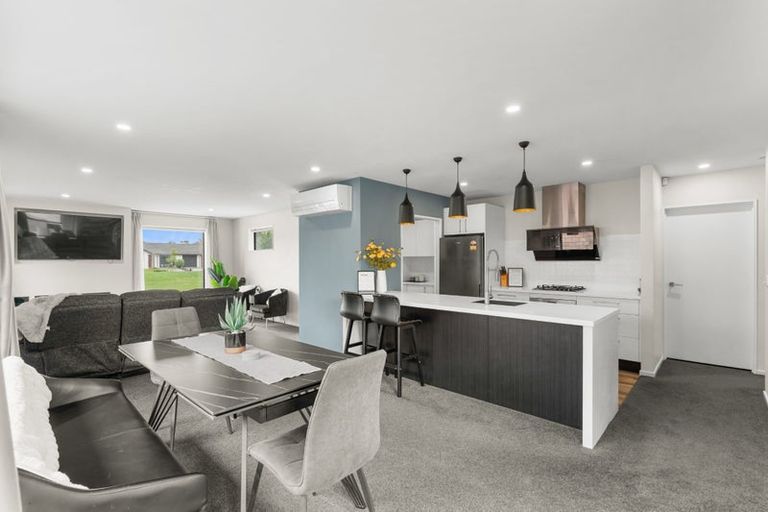 Photo of property in 40 Lansdowne Way, Rolleston, 7615