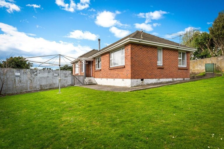 Photo of property in 124 Helston Road, Paparangi, Wellington, 6037