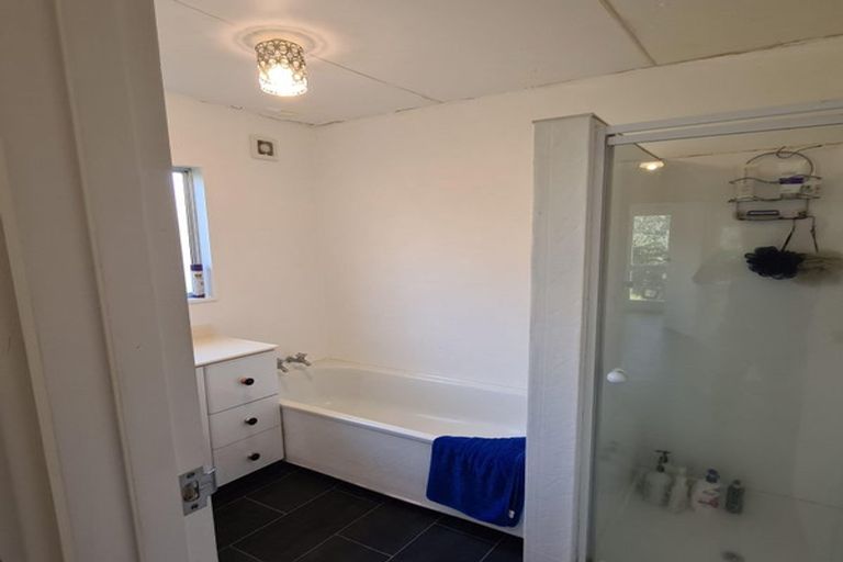 Photo of property in 48 Baylands Drive, Newlands, Wellington, 6037