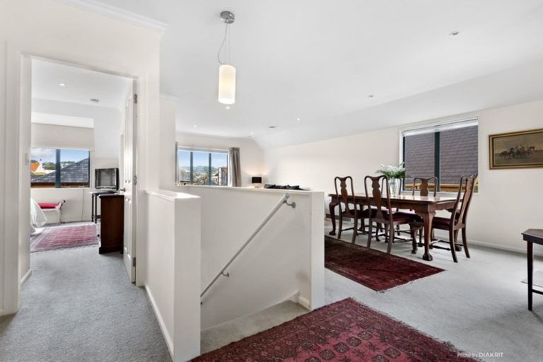 Photo of property in 33 Futuna Close, Karori, Wellington, 6012