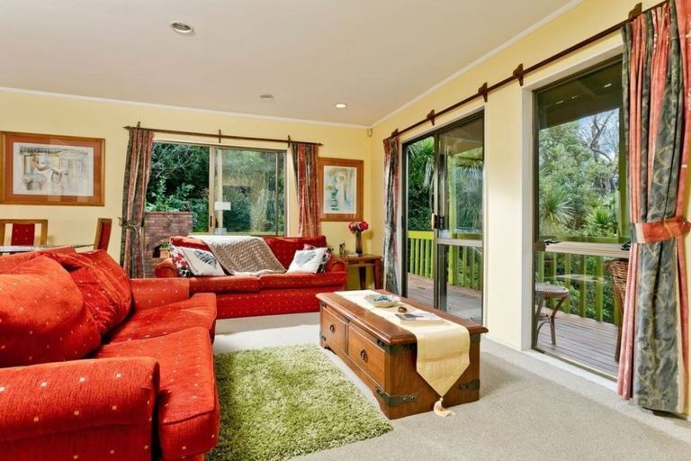 Photo of property in 2/81 Waipa Street, Birkenhead, Auckland, 0626