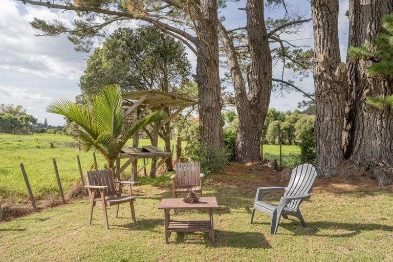Photo of property in 5a Ocean Beach Road, Tairua, 3508