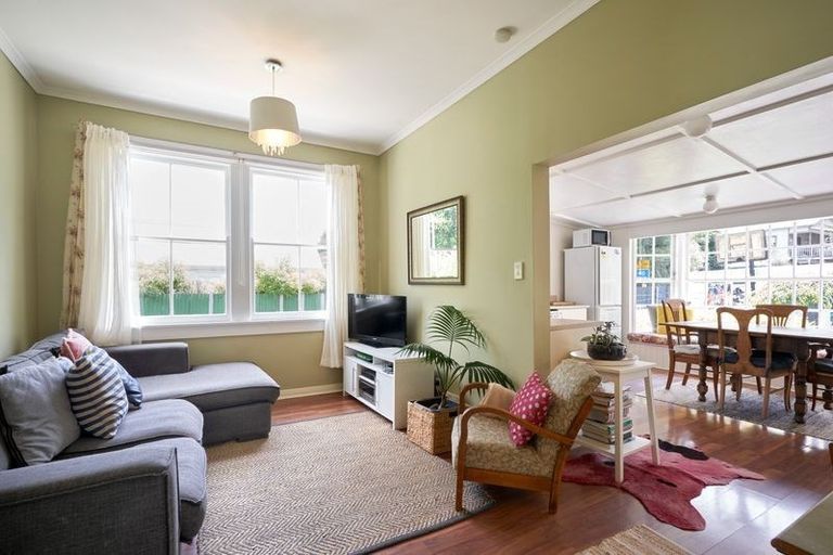 Photo of property in 26 Main Street, Hospital Hill, Napier, 4110