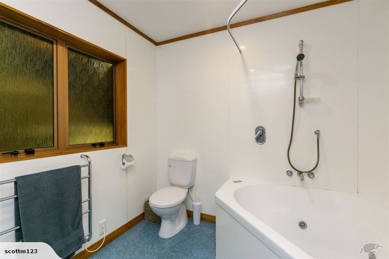 Photo of property in 90b Thurleigh Grove, Karori, Wellington, 6012