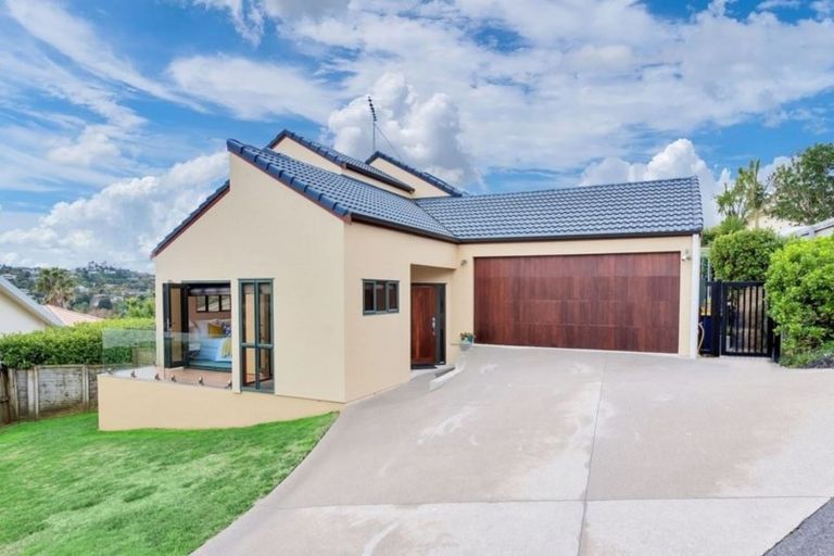 Photo of property in 6 Shannon Place, Torbay, Auckland, 0630