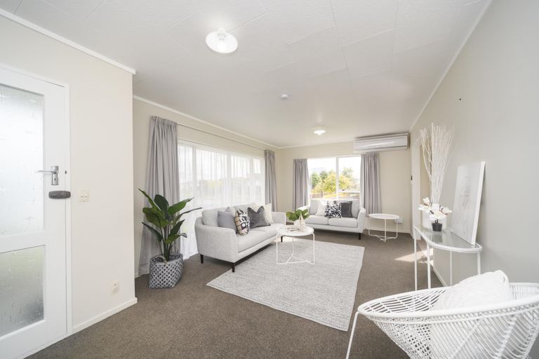 Photo of property in 10 Jupiter Street, Milson, Palmerston North, 4414