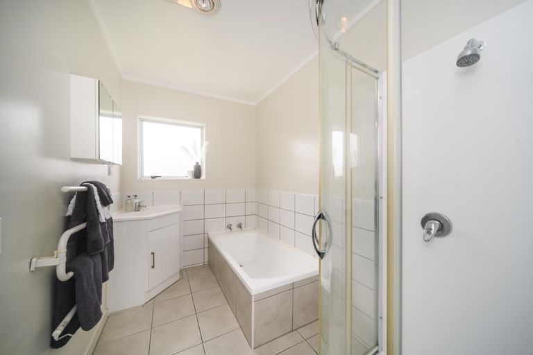 Photo of property in 10 Jupiter Street, Milson, Palmerston North, 4414