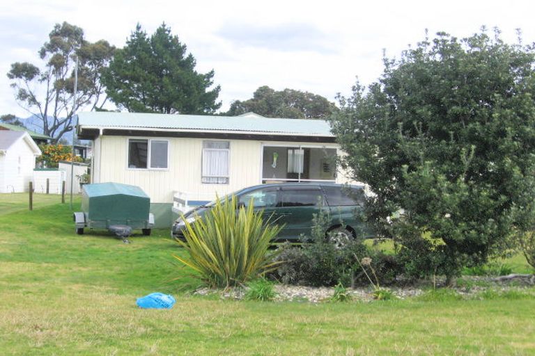 Photo of property in 121 Beverley Terrace, Whangamata, 3620