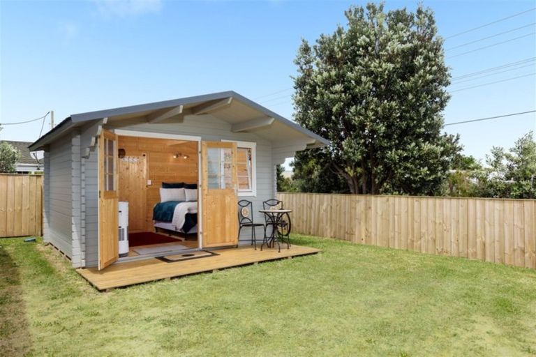 Photo of property in 335 Oceanbeach Road, Mount Maunganui, 3116
