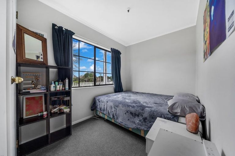 Photo of property in 4/34 Don Buck Road, Massey, Auckland, 0614