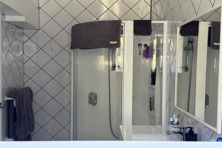 Photo of property in 9 Mudgeways Road, Massey, Auckland, 0614