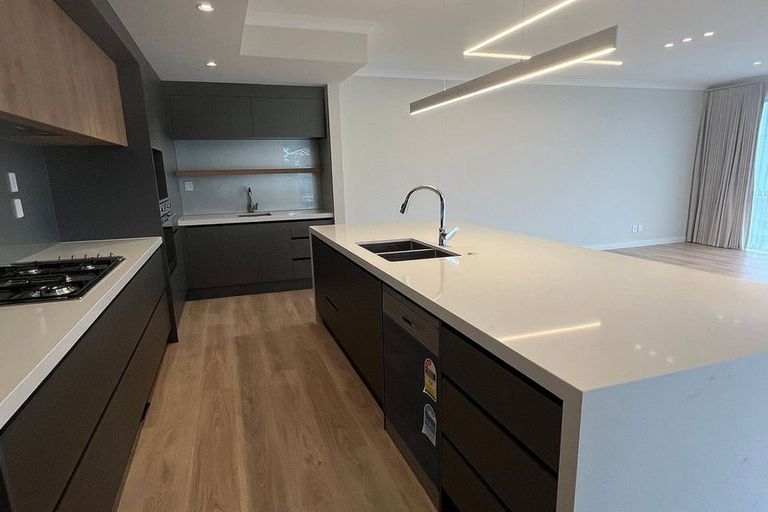 Photo of property in 8 La Bella Road, Hobsonville, Auckland, 0616