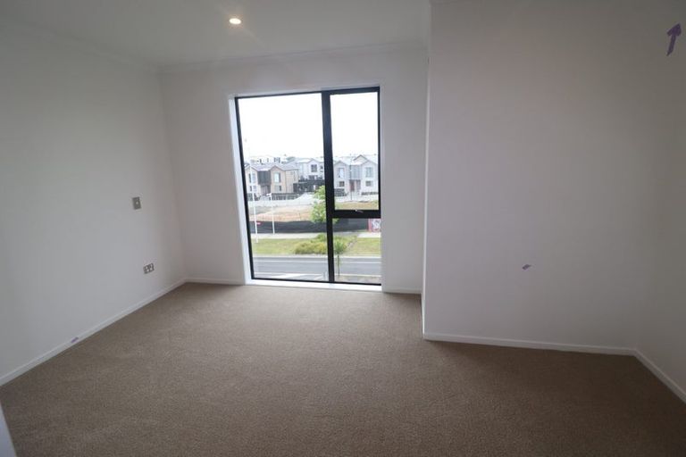 Photo of property in 34 Hobsonville Point Road, Hobsonville, Auckland, 0616