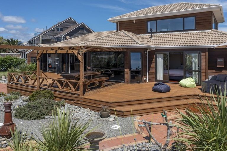 Photo of property in 263 Manly Street, Paraparaumu Beach, Paraparaumu, 5032