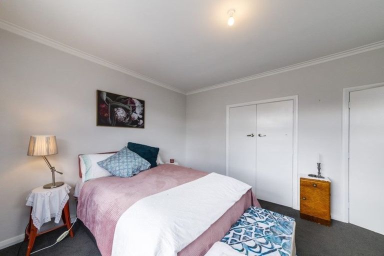 Photo of property in 36 Botanical Road, Takaro, Palmerston North, 4412