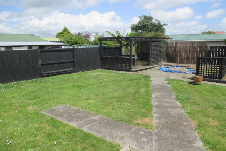 Photo of property in 12 Hillcrest Drive, Kelvin Grove, Palmerston North, 4414