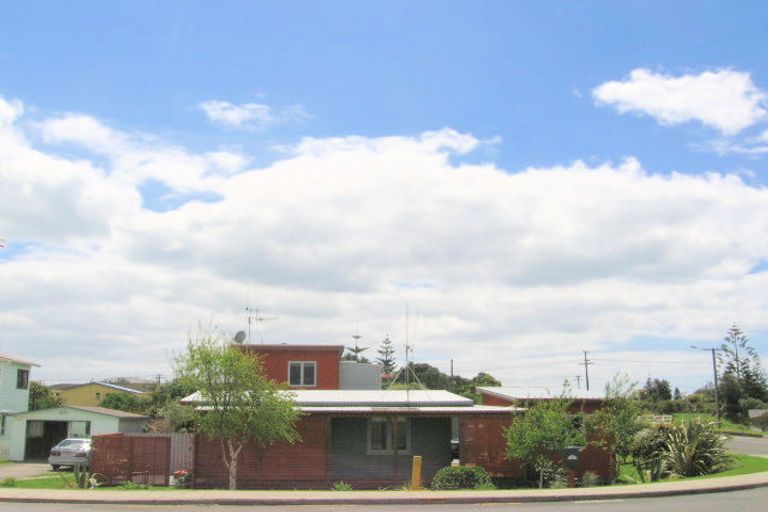 Photo of property in 6 Wilson Road, Waihi Beach, 3611