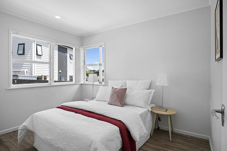 Photo of property in 25 Hobart Crescent, Wattle Downs, Auckland, 2103