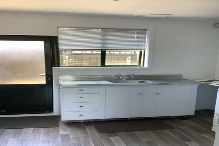 Photo of property in 2/86 Picton Avenue, Riccarton, Christchurch, 8011