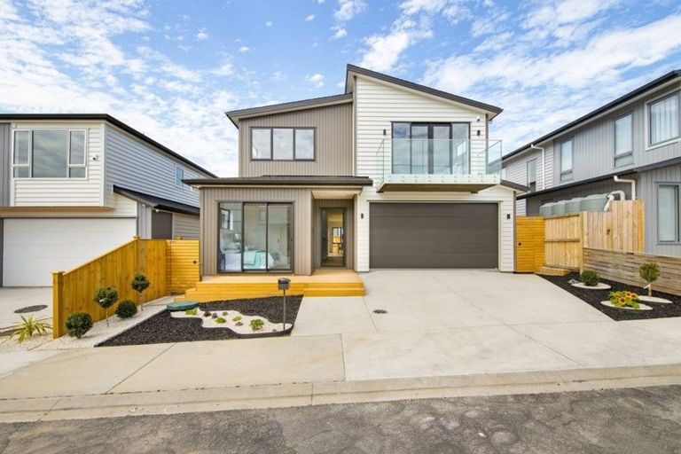Photo of property in 15 Kearns Drive, Hobsonville, Auckland, 0616