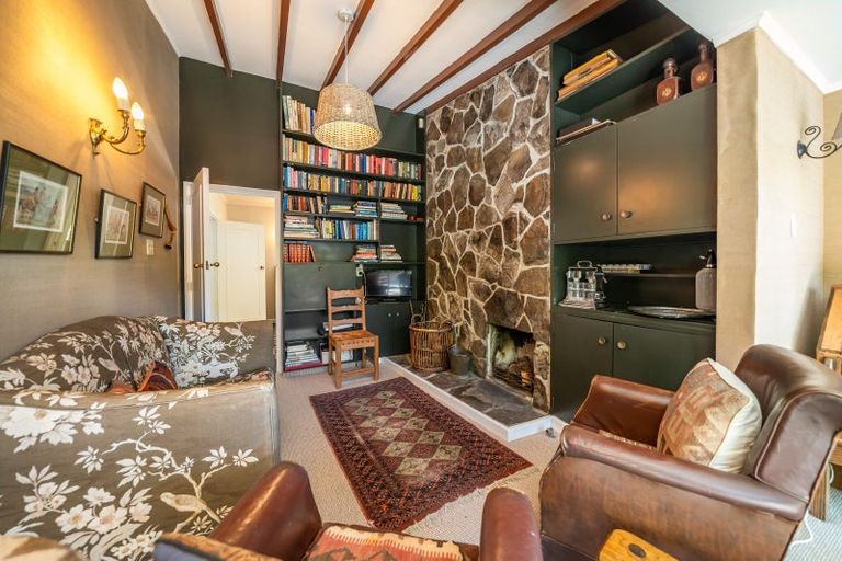 Photo of property in 9 Chatsworth Road, Silverstream, Upper Hutt, 5019