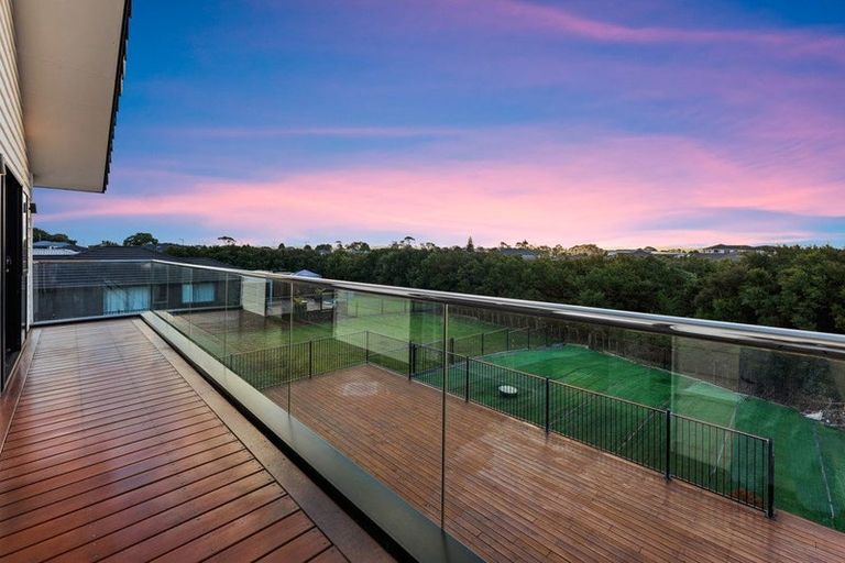 Photo of property in 16 Wheriko Avenue, Glenbrook, 2681