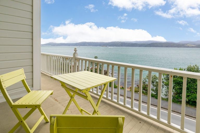 Photo of property in 427 Karaka Bay Road, Karaka Bays, Wellington, 6022