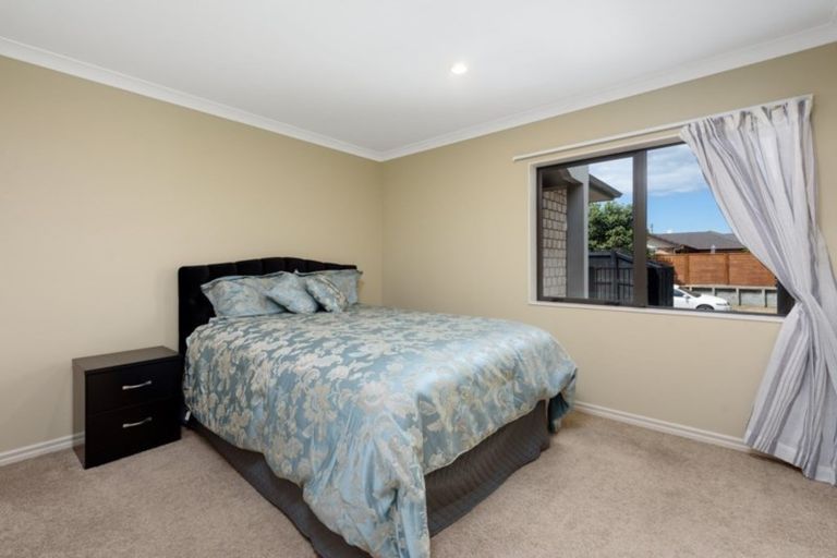 Photo of property in 2 Paul Close, Papamoa Beach, Papamoa, 3118