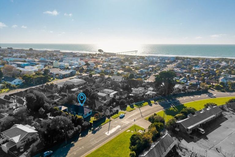 Photo of property in 77 Owles Terrace, New Brighton, Christchurch, 8061