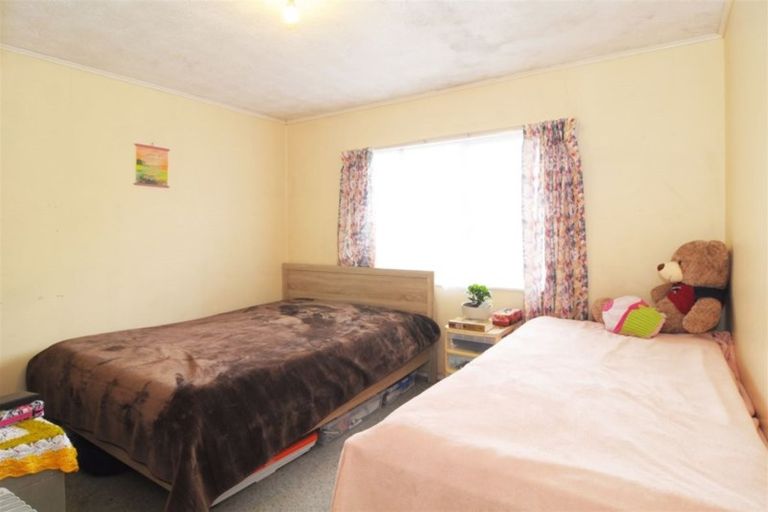 Photo of property in 38 Alidade Place, Massey, Auckland, 0614