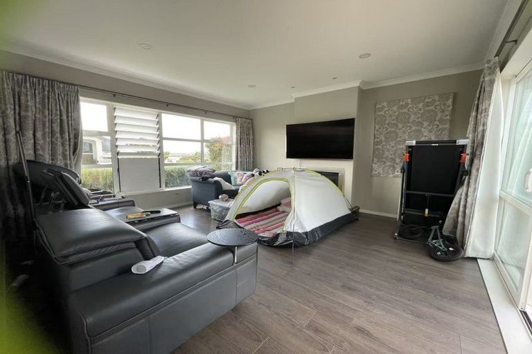 Photo of property in 28 Milano Boulevard, Karaka, Papakura, 2113