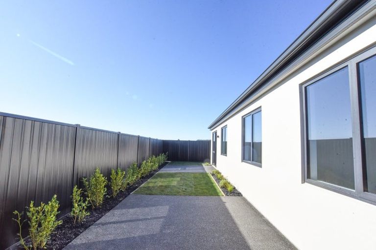 Photo of property in 40 Mcgarry Drive, Kaiapoi, 7630