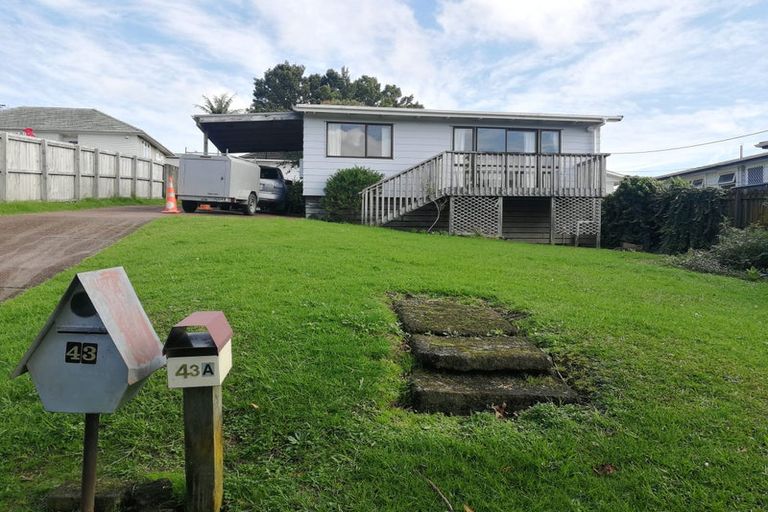 Photo of property in 43 Sunnyside Road, Sunnyvale, Auckland, 0612