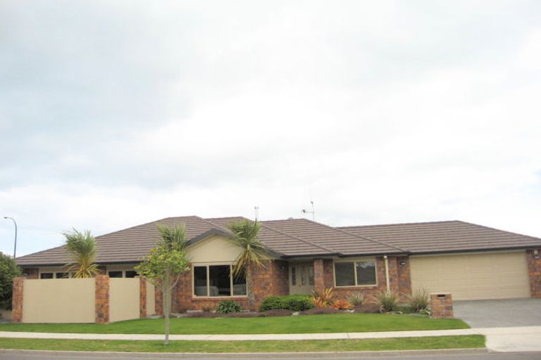 Photo of property in 1 Aranui Drive, Papamoa Beach, Papamoa, 3118