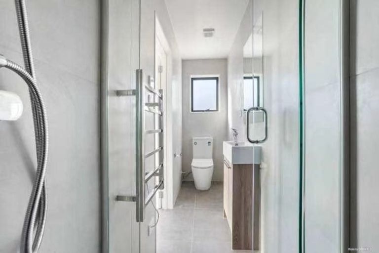 Photo of property in 17 Peony Mews, Oteha, Auckland, 0632