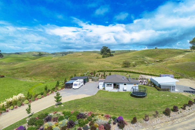 Photo of property in 64 Long Range Road, Omakere, Waipawa, 4271