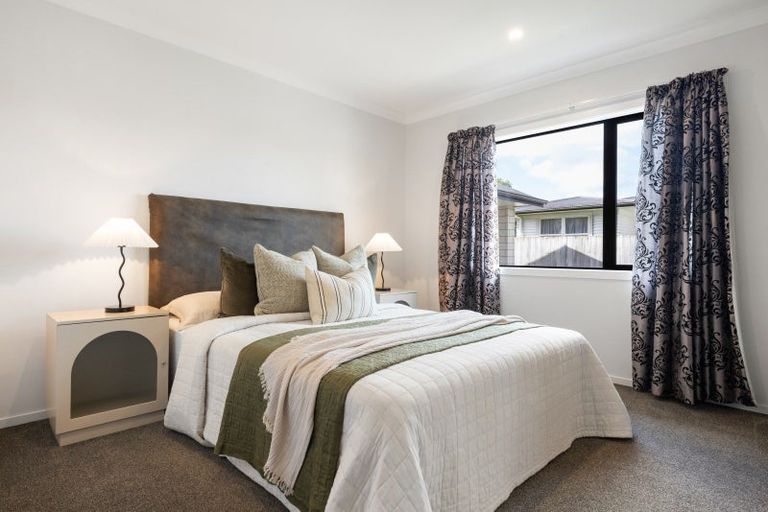 Photo of property in 82 Grey Street, Cambridge, 3434